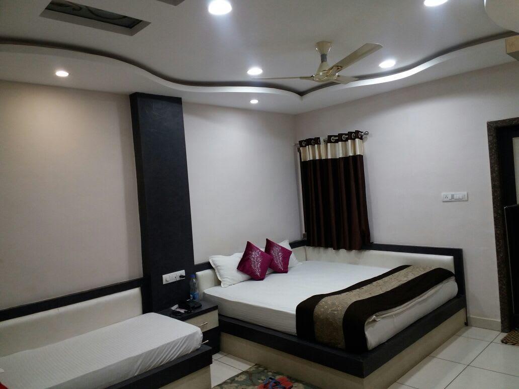 Hotel Surbhi Palace Gadarwara Narsinghpur Room photo